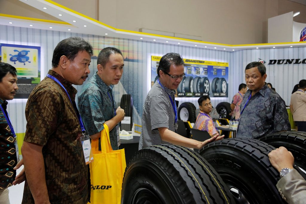 Cara Memilih Ban Terbaik untuk Truk dan Bus