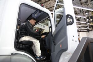 Di GIICOMVEC 2020 Bisa Test Drive Truk Terbaru