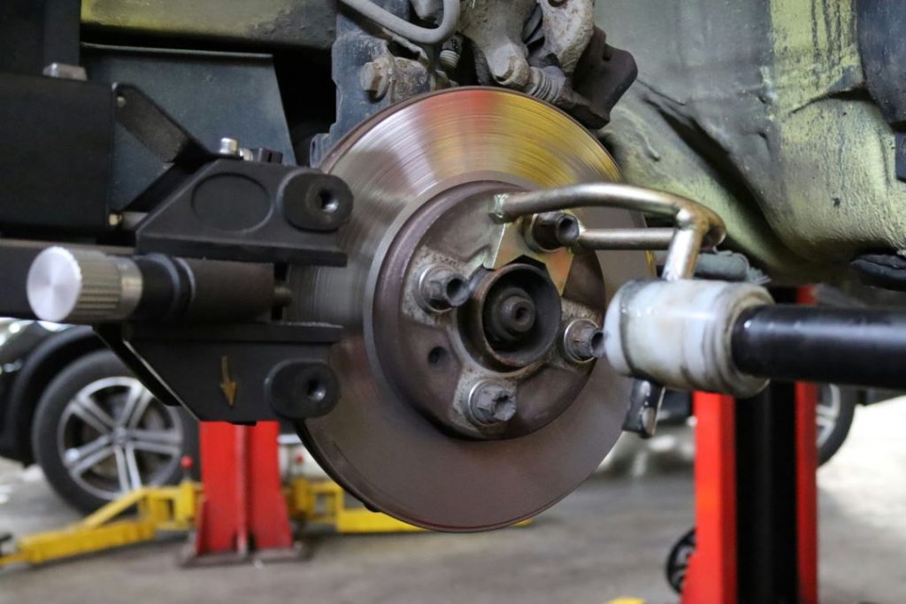 Brake Fluid Maintenance: Preventing Vapor Lock and System Failure